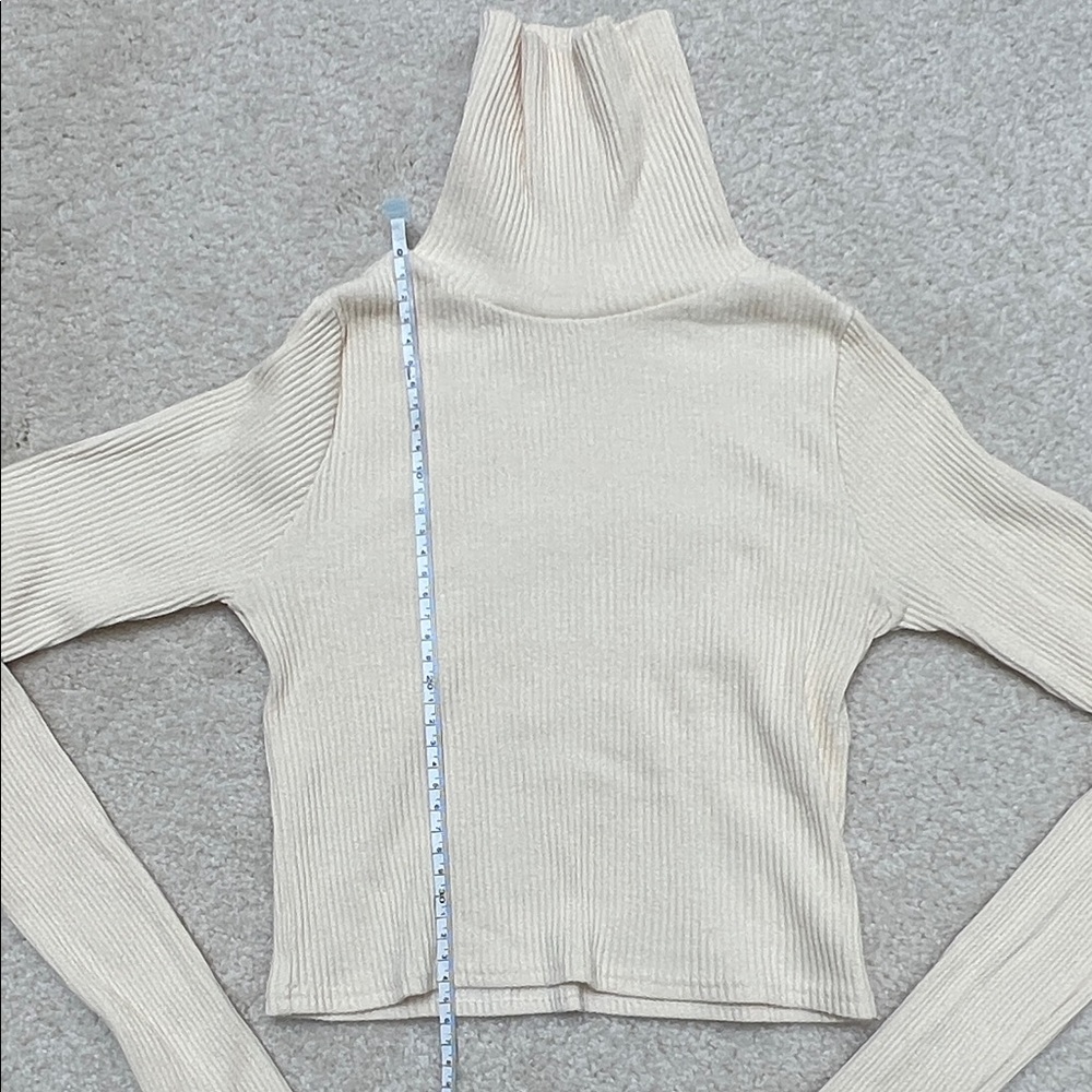 Cream Ribbed Cropped Turtleneck Sweater - Picture 5 of 9